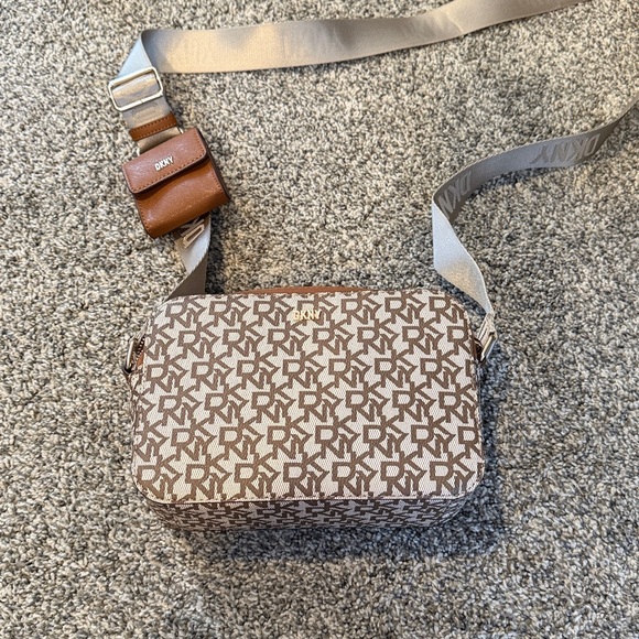 DKNY Brown and Cream Monogram Shoulder Bag - Picture 2 of 7